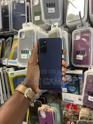 New Samsung Galaxy S20 FE 128 GB Blue