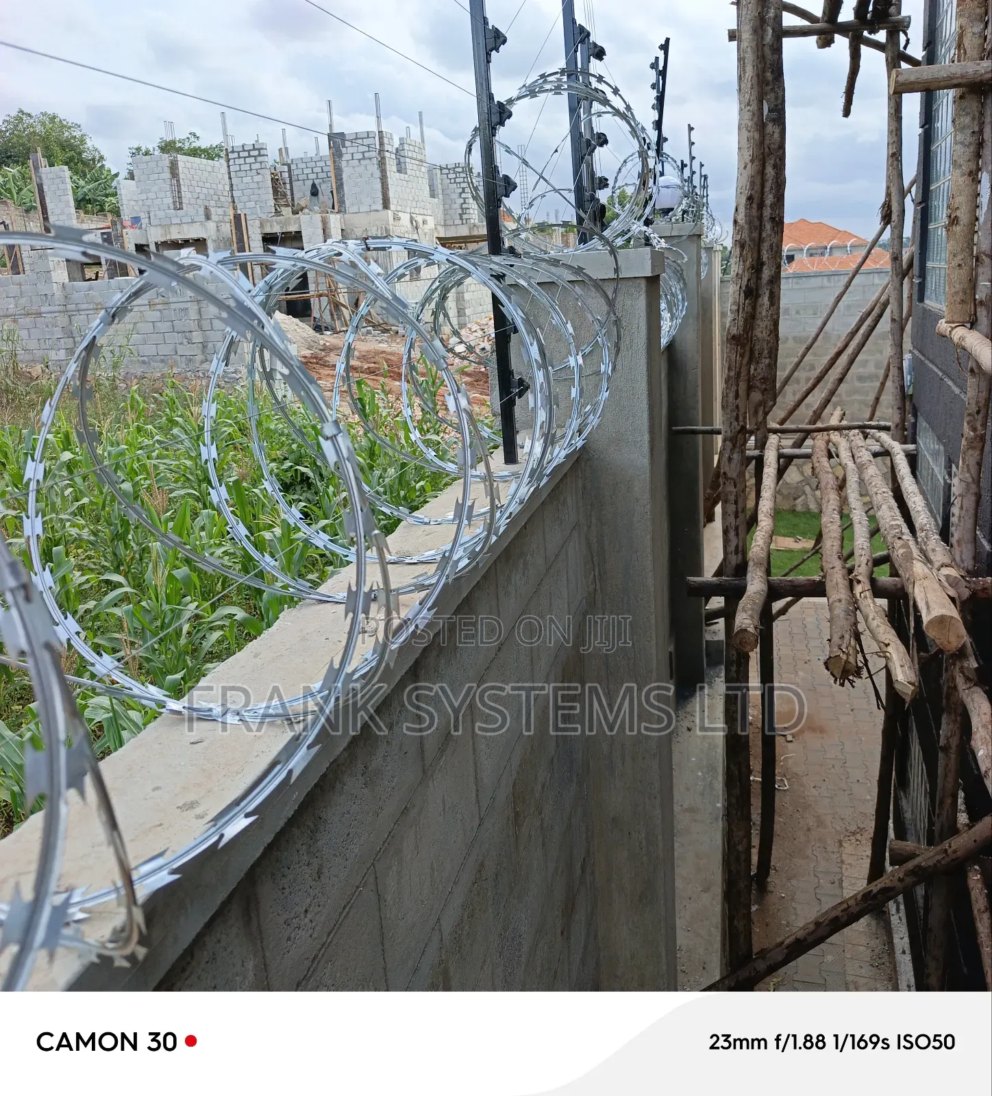 Electrical Fence With Voltage 8000v