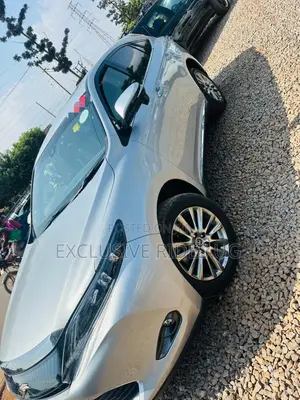 Toyota Harrier 2.0 2016 Silver
