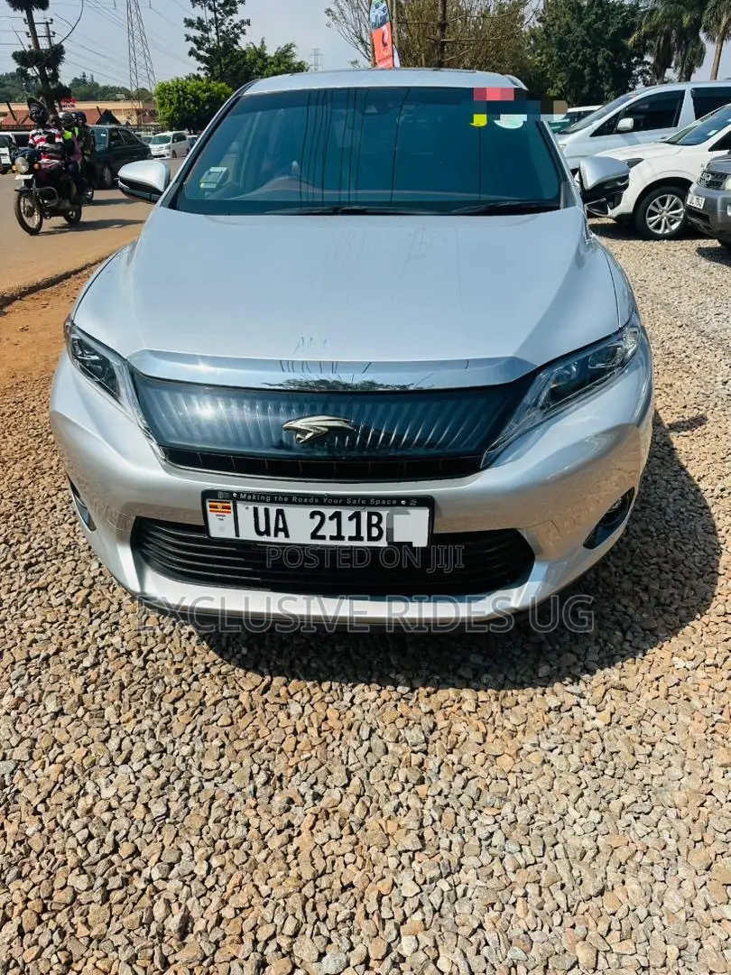 Toyota Harrier 2.0 2016 Silver