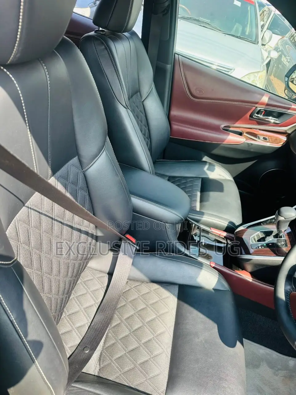 Toyota Harrier 2.0 2016 Silver