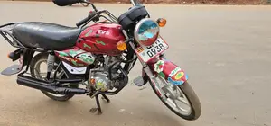 TVS HLX 125 2023 Red
