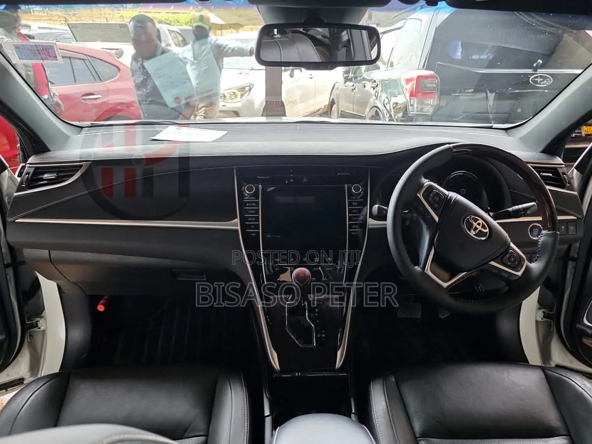 Toyota Harrier 2.0 2016 White