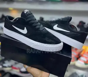 Nike Sb Chron Black/White Casual Skateboard Sneaker