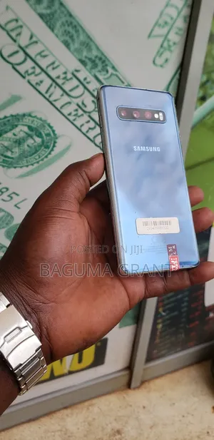 Samsung Galaxy S10 128 GB Blue