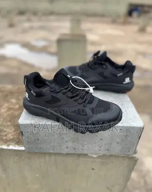 Original Black Salomon Predict Hike Gore-tex Hiking Sneakers