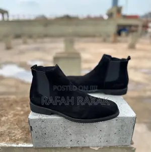 Men’S Classic Black Clarks Suede Chelsea Boots