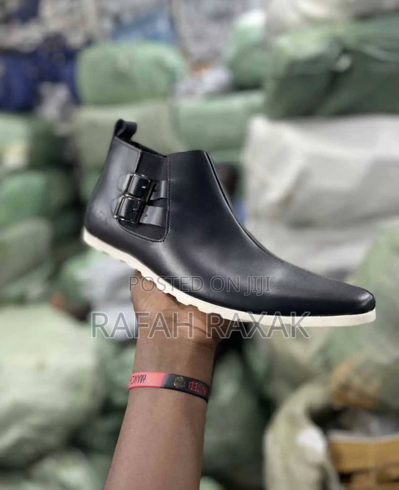 Men’S Classic Black/White Zara Boots