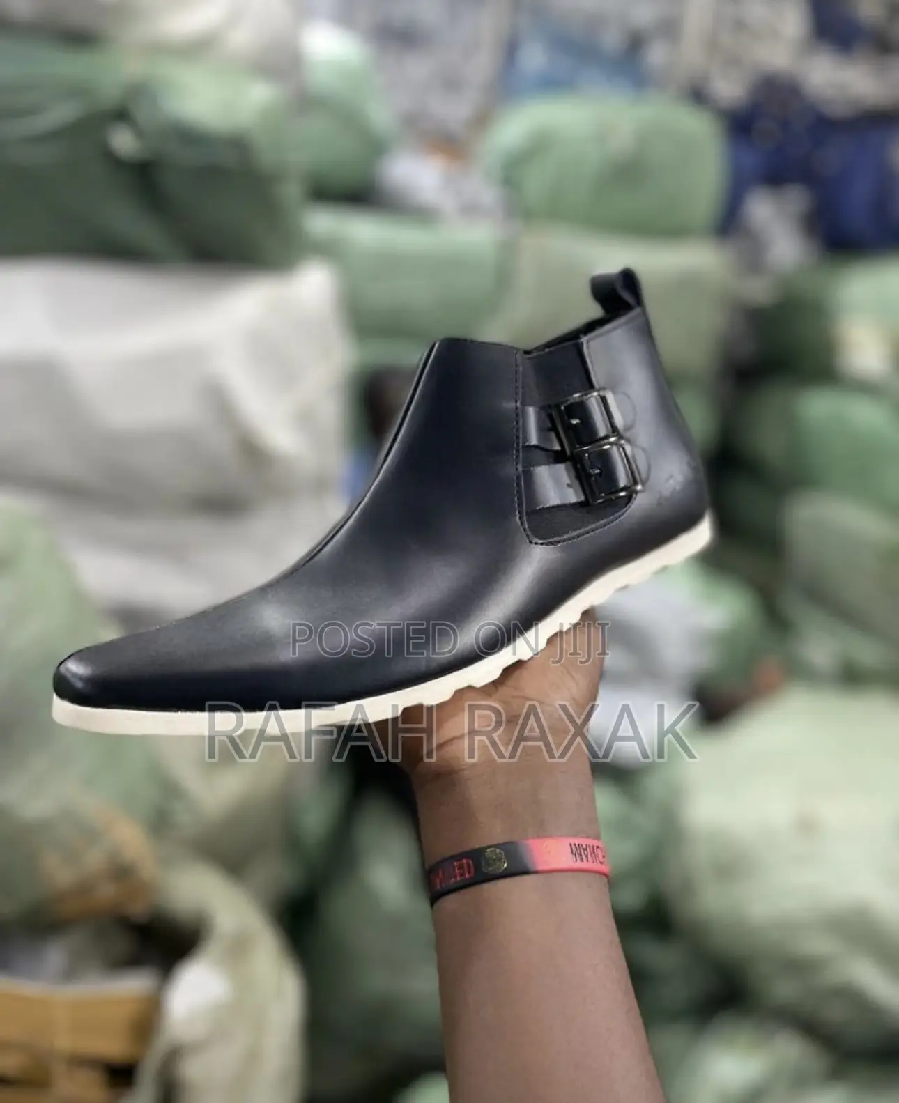 Men’S Classic Black/White Zara Boots