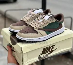 Nike Air Jordan 1 Low X Travis Scott Cactus Jack Sneakers