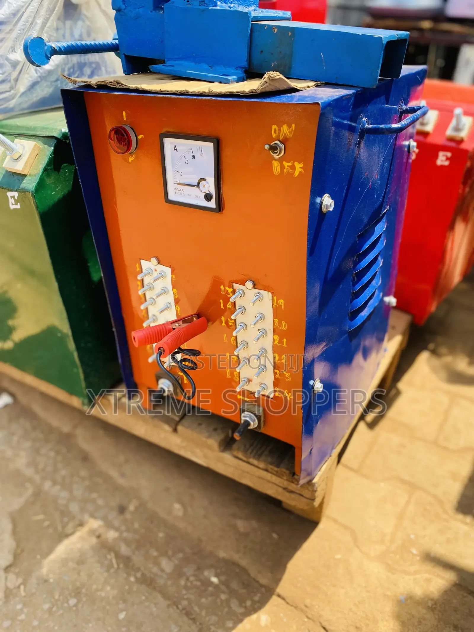 Grab One /Battery Charger Machine /24 Extra