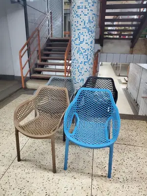 Bree Arm Plastic Chairs Plastic Chairs