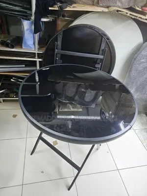 70 × 70 Foldable Glass Dinning Table