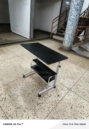 Laptop Table Adjusting*