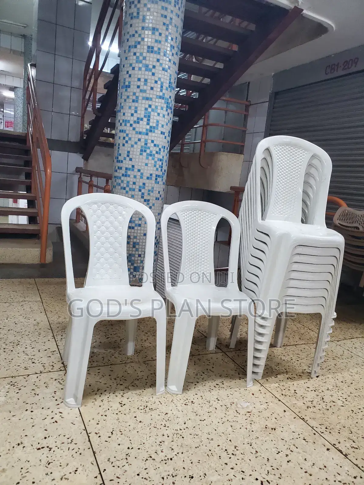 Plastic Chairs Plastic Chairs White 023