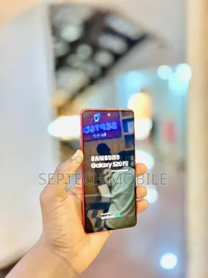 New Samsung Galaxy S20 FE 5G SD865 128 GB Red