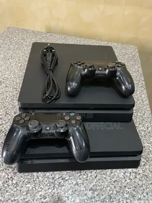Sony Brand Uk Used Ps4 Slim Chipped With 2 Pads
