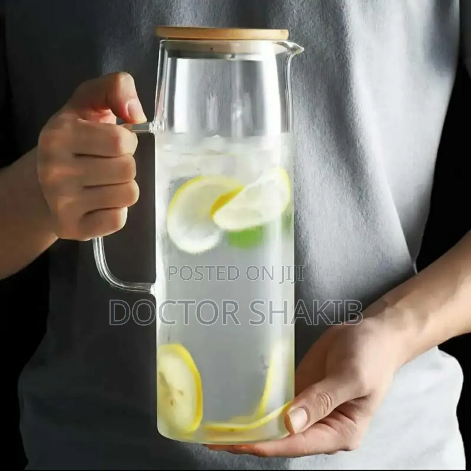 Luxurious Glass Pitchers With Lid