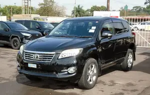 Toyota Vanguard 2013 Black
