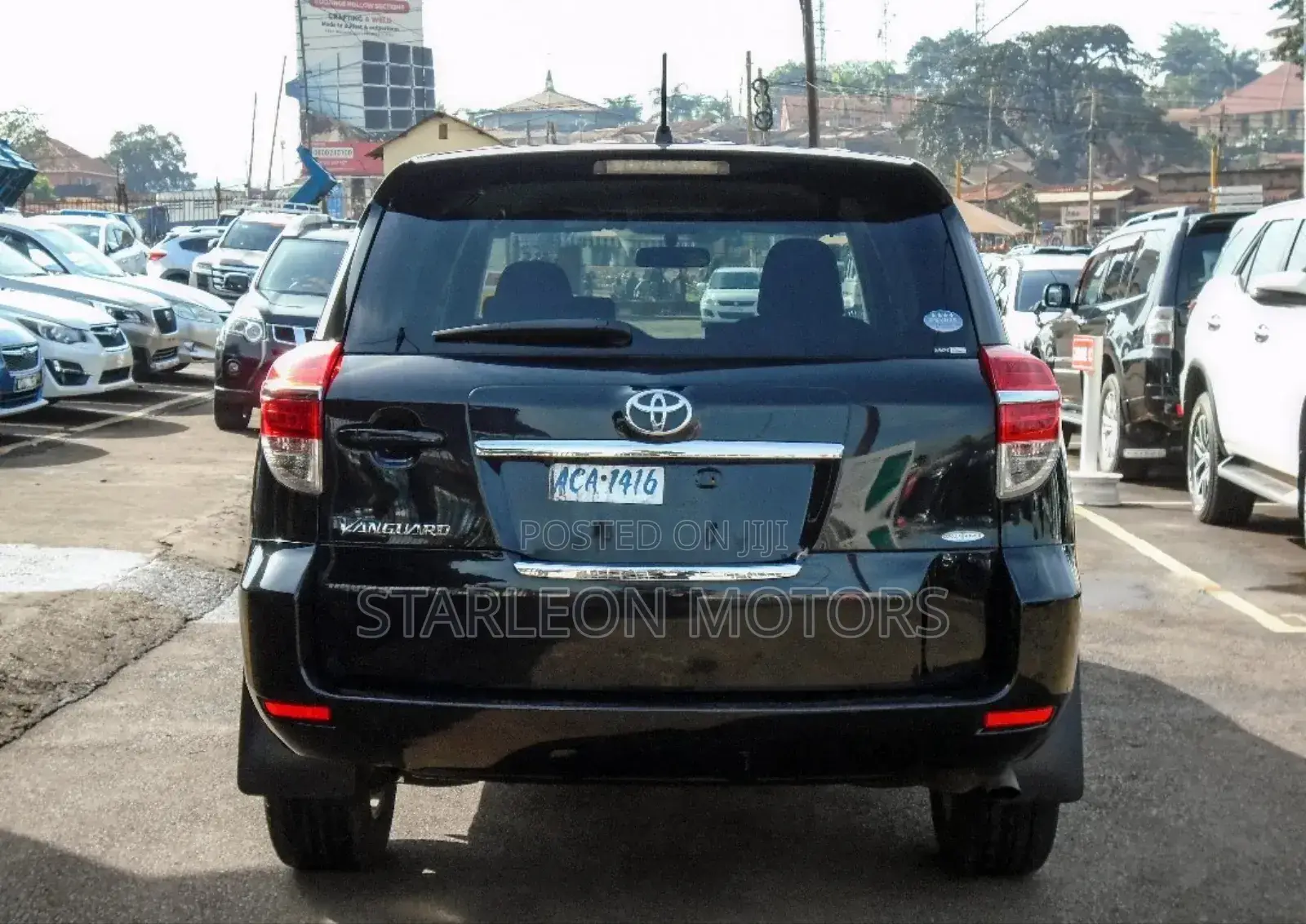 Toyota Vanguard 2013 Black
