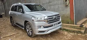 Toyota Land Cruiser 2017 Silver