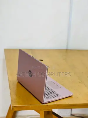 New Laptop HP Stream 14 8GB Intel Core I7 SSD 256GB