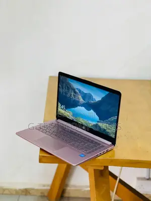 New Laptop HP Stream 14 8GB Intel Core I7 SSD 256GB