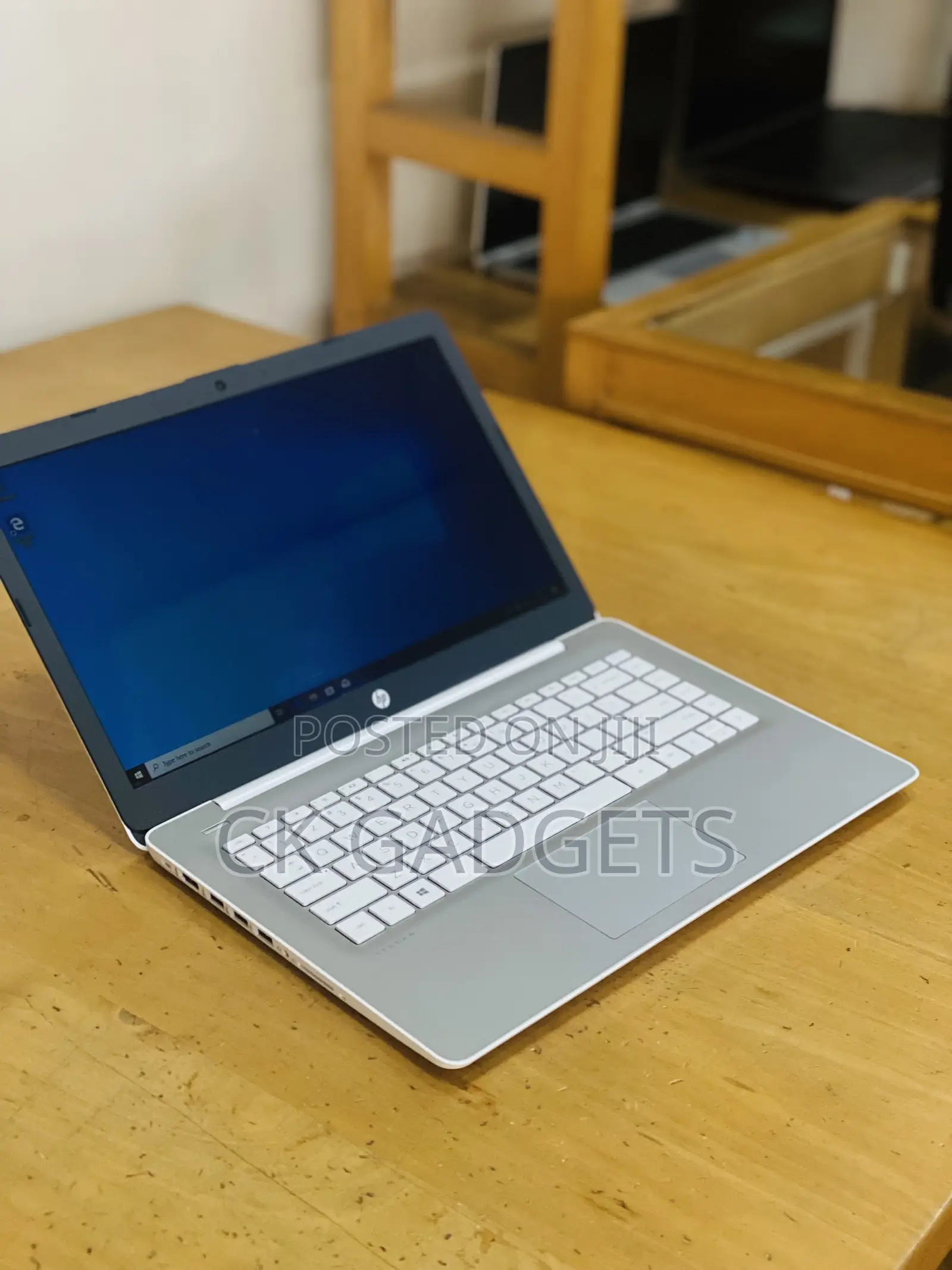 New Laptop HP Stream 14 4GB Intel Core 2 Duo SSD 128GB