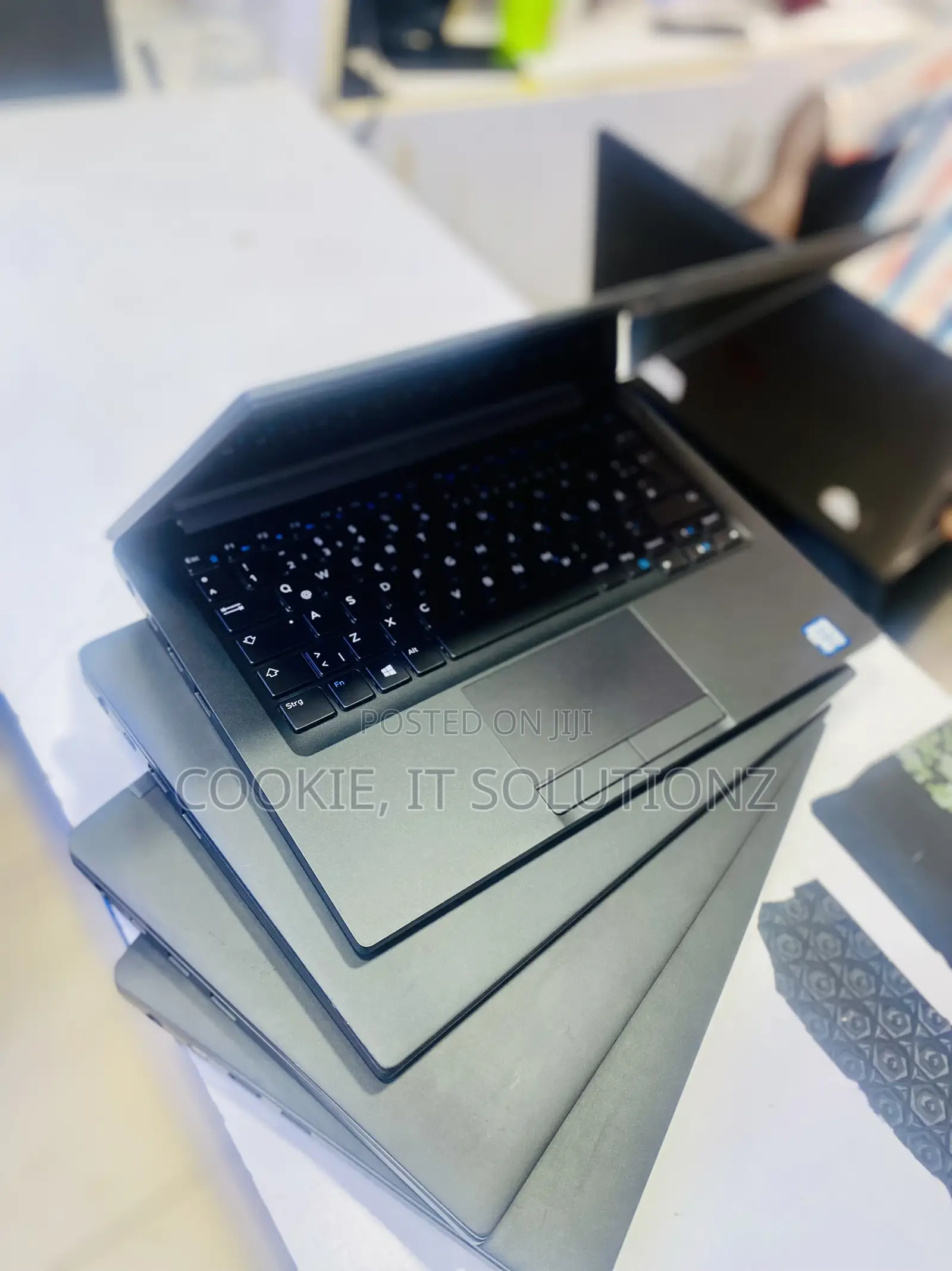 Laptop Dell Latitude 7280 8GB Intel Core I5 SSHD (Hybrid) 256GB