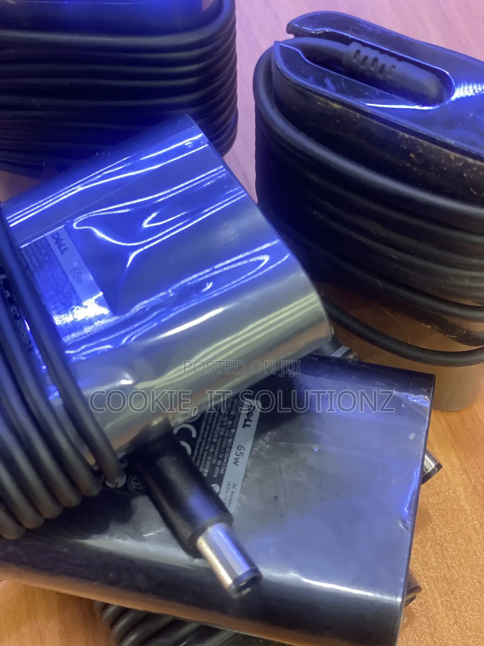 Dell Oval Big Pin Original Chargers