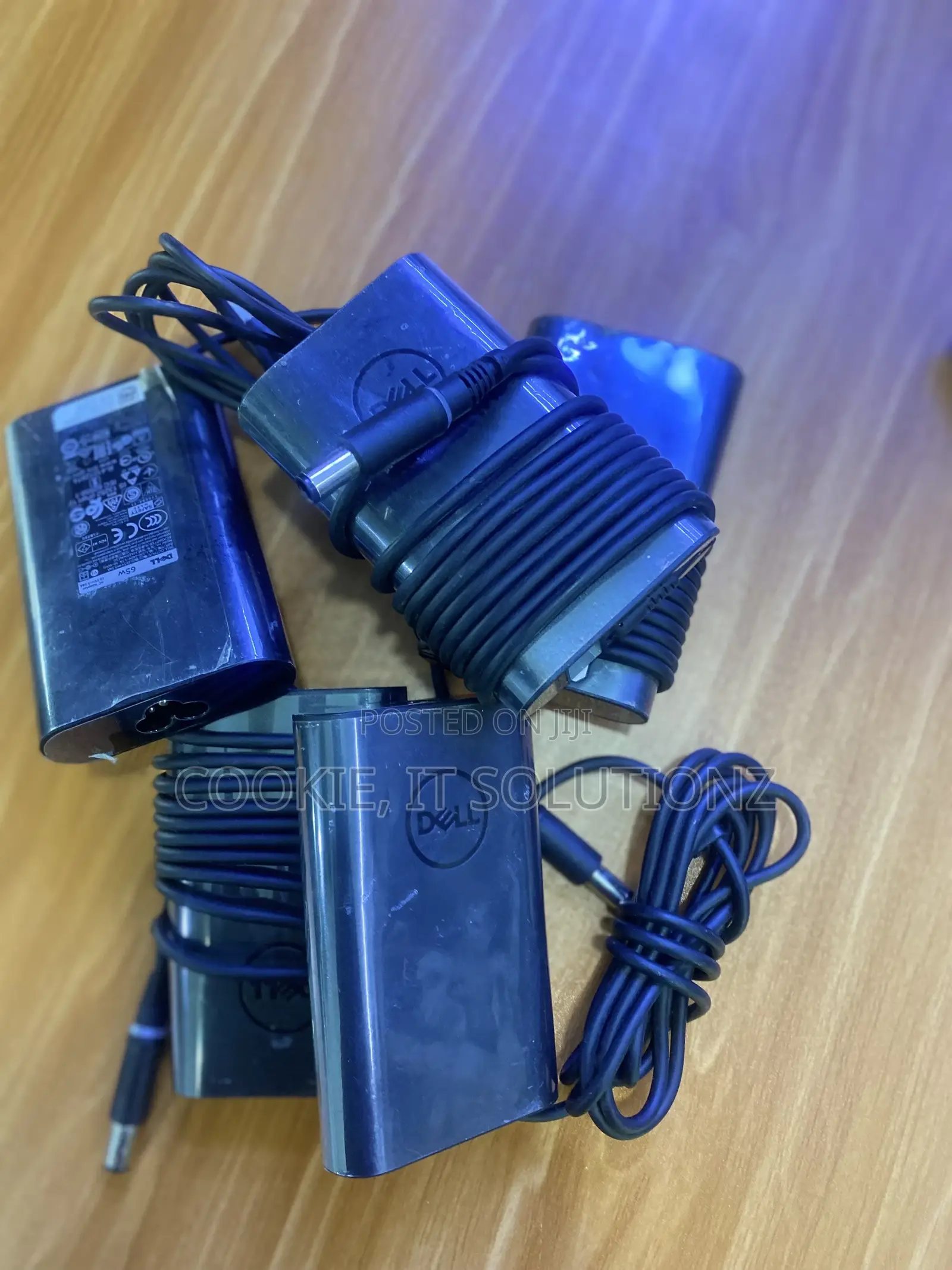 Dell Oval Big Pin Original Chargers