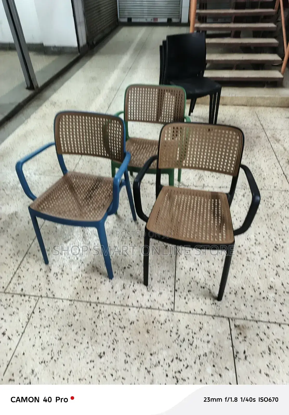 Armed Plastic Chairs Plastic Chairs