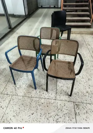 Armed Plastic Chairs Plastic Chairs
