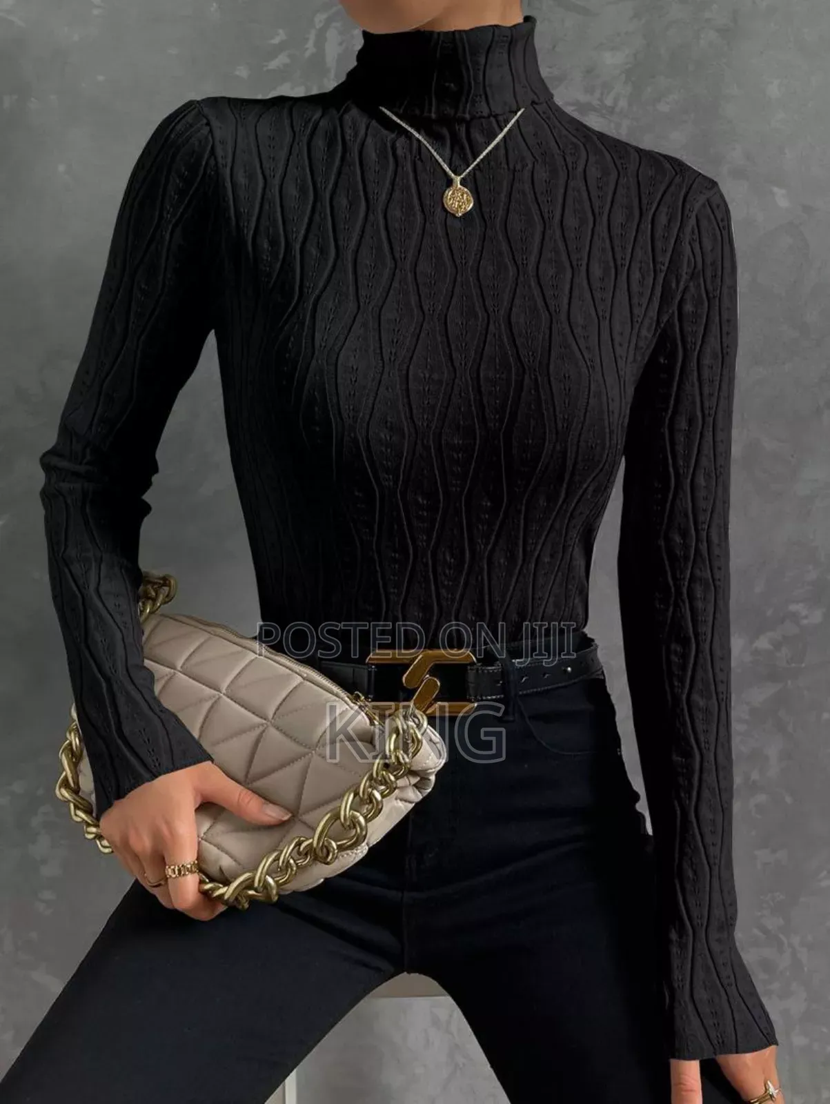 Vibrate Pull Neck Sweaters