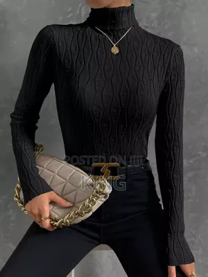 Vibrate Pull Neck Sweaters