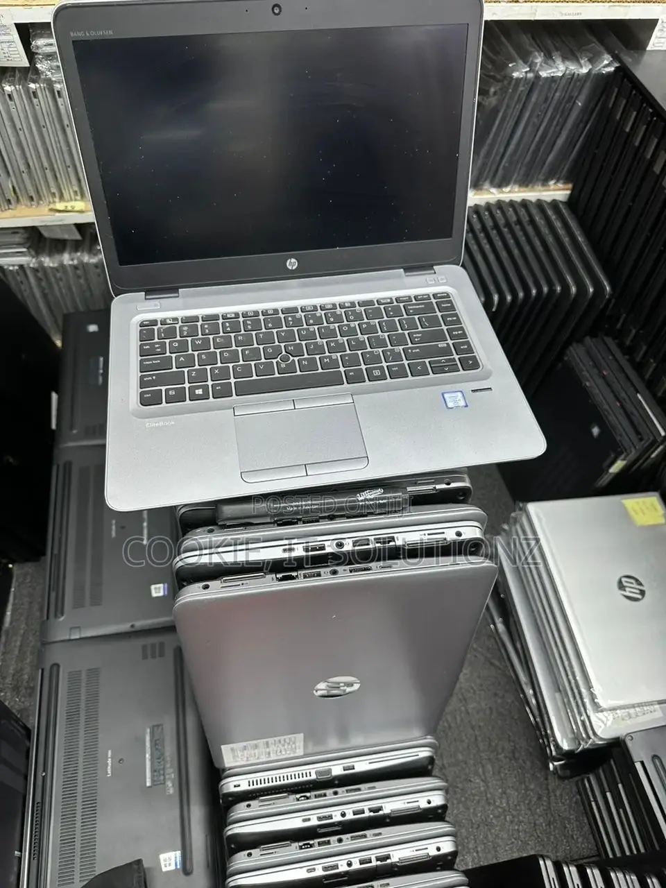 Laptop HP EliteBook 840 G3 8GB Intel Core I5 SSHD+SSD 256GB