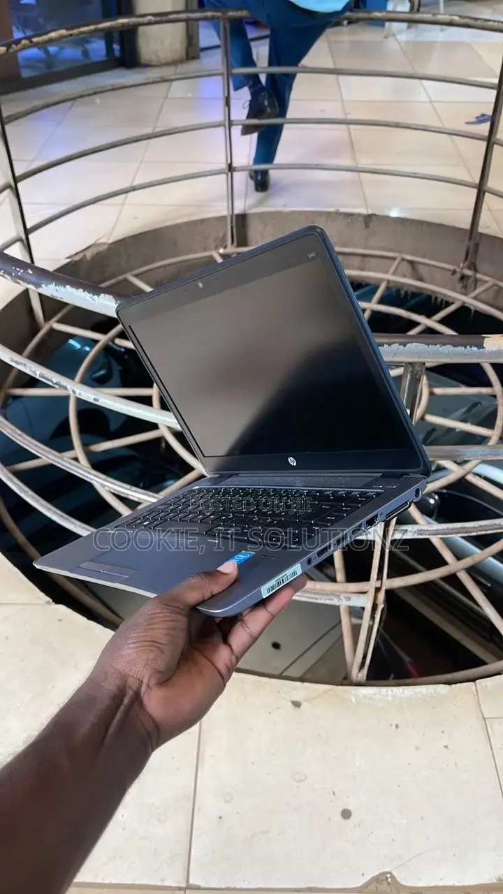 Laptop HP EliteBook 840 G2 8GB Intel Core I5 SSHD+SSD 500GB