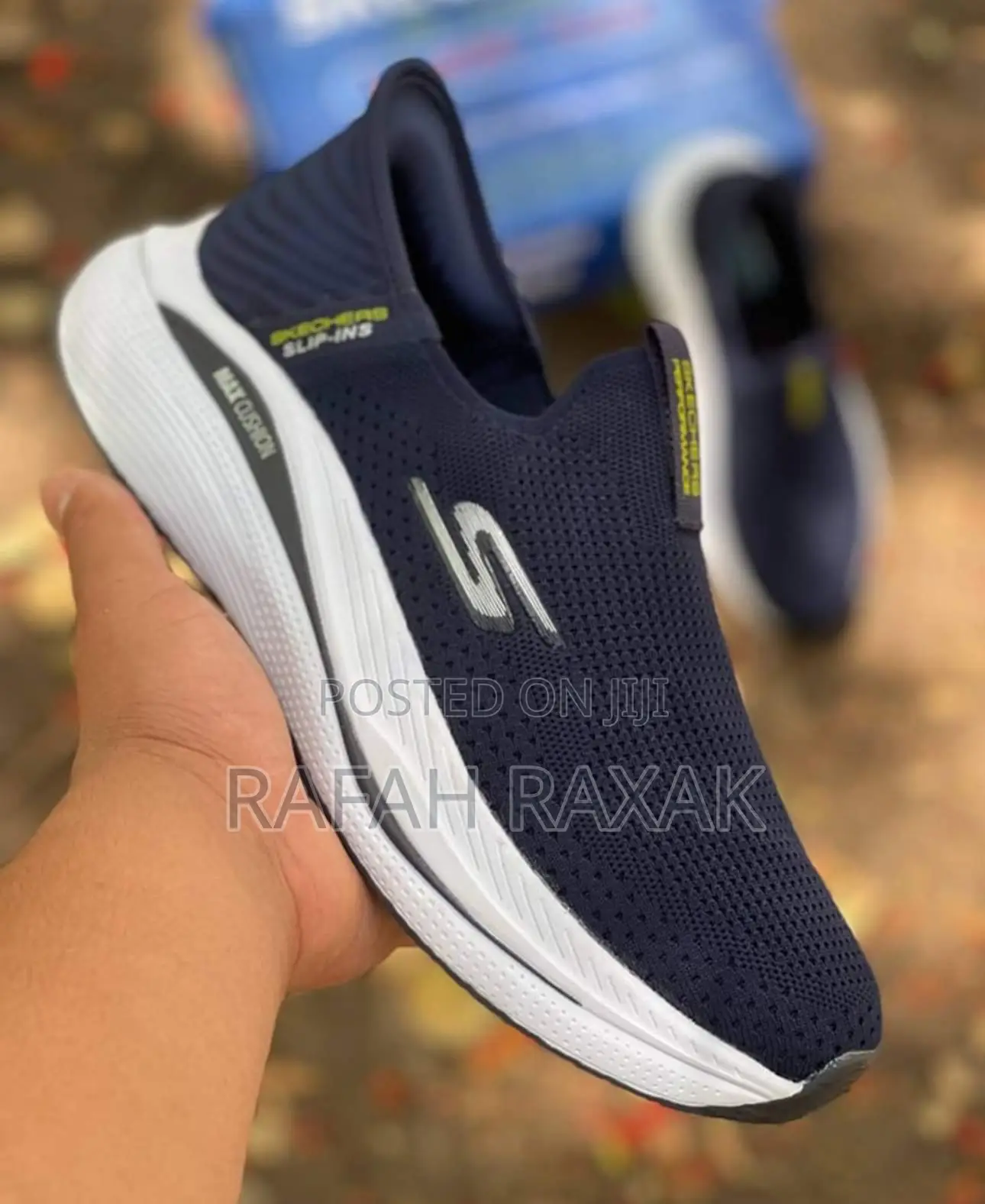 Skechers Slip-ins Max Cushion Sneakers