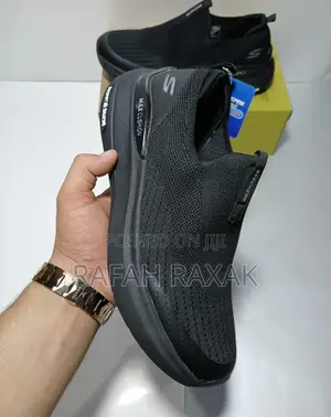 Men’S Triple Black Skechers Max Cushion Hyper Burst Sneakers