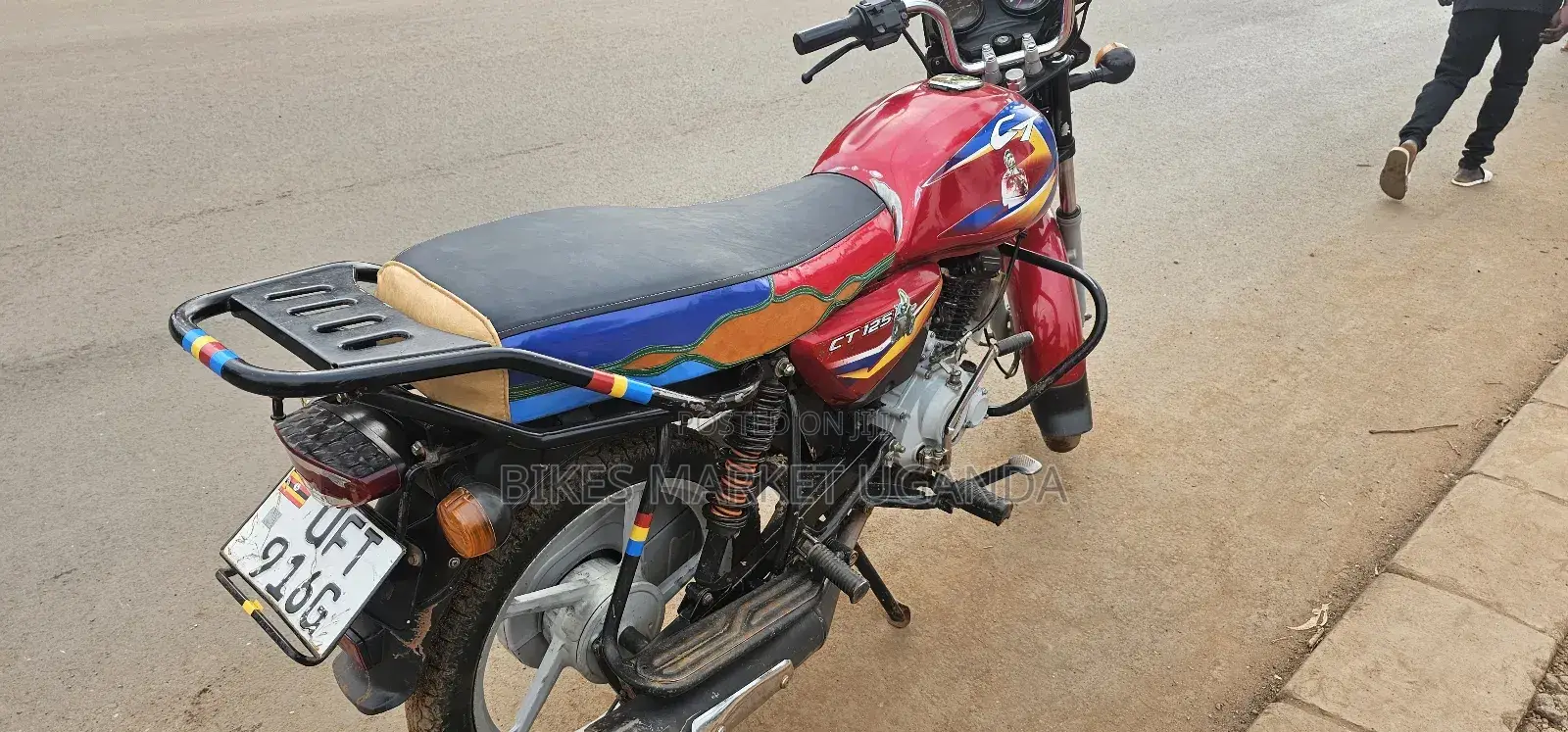 Bajaj Boxer 125 2023 Red