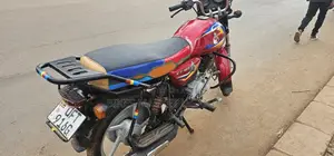 Bajaj Boxer 125 2023 Red