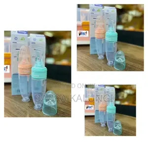 Silicone Baby Feeding Bottle .