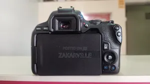 Canon Eos 250d DSLR Camera With Efs 18-55 Dc Iii Lens Kit
