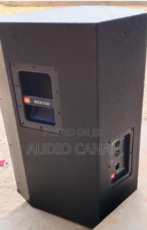 SRX 15” Top Speaker