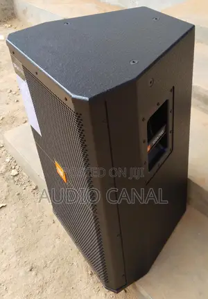 SRX 15” Top Speaker