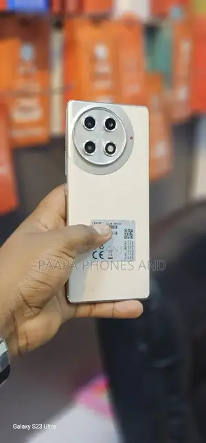 Tecno Camon 30S Pro 256 GB Gold