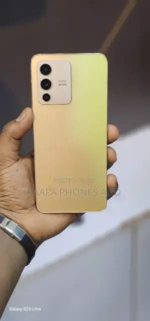 Vivo V23 5G 128 GB Yellow