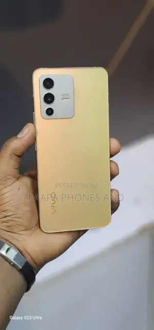 Vivo V23 5G 128 GB Yellow