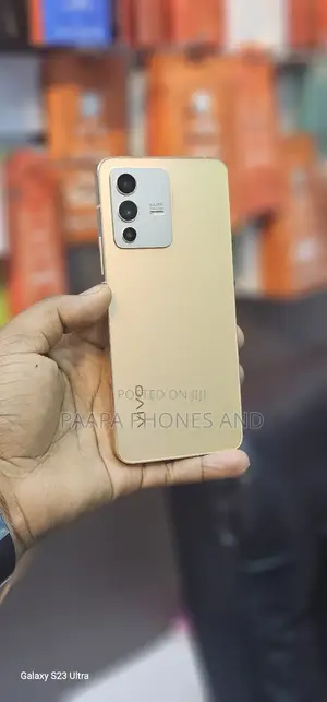 Vivo V23 5G 128 GB Yellow