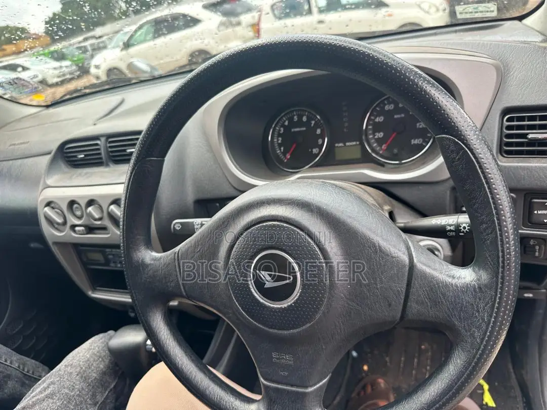 Daihatsu Terios 1.5i 4x4 Automatic 2012 Silver